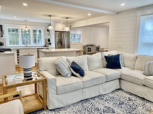 Newly Renovated Near Amazing Sunset Beach