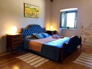 4 bedrooms, iron/ironing board, rollaway beds, bed sheets - Holiday Villa Blue Tree (Pasman)