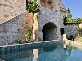 Seasonal outdoor pool, sun loungers