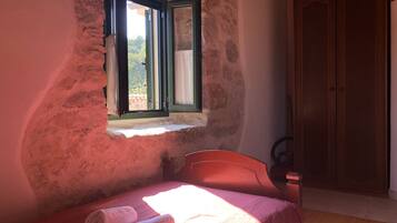 4 Schlafzimmer, Bügeleisen/Bügelbrett, Zustellbetten, Bettwäsche