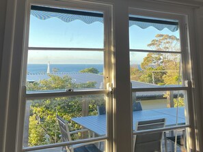 Interior - McCrae, the perfect stay. Short walk to beach plus beautiful bay views (McCrae)
