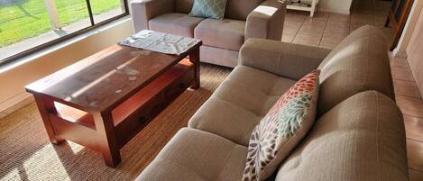 TV, Netflix, streaming services