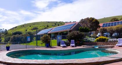 3 Carrickalinga Cove Apartments