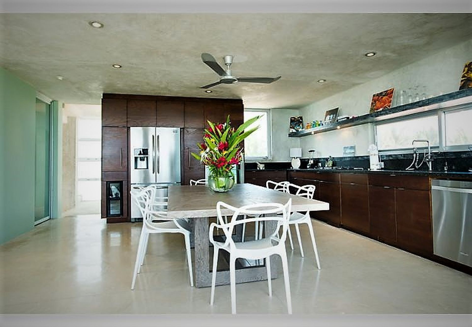 Villa Esmeralda, Luxury Beachfront