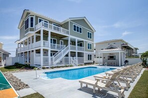 Pool - Amazing Grace | 350 ft from the beach | Private Pool, Hot Tub (Virginia Beach)