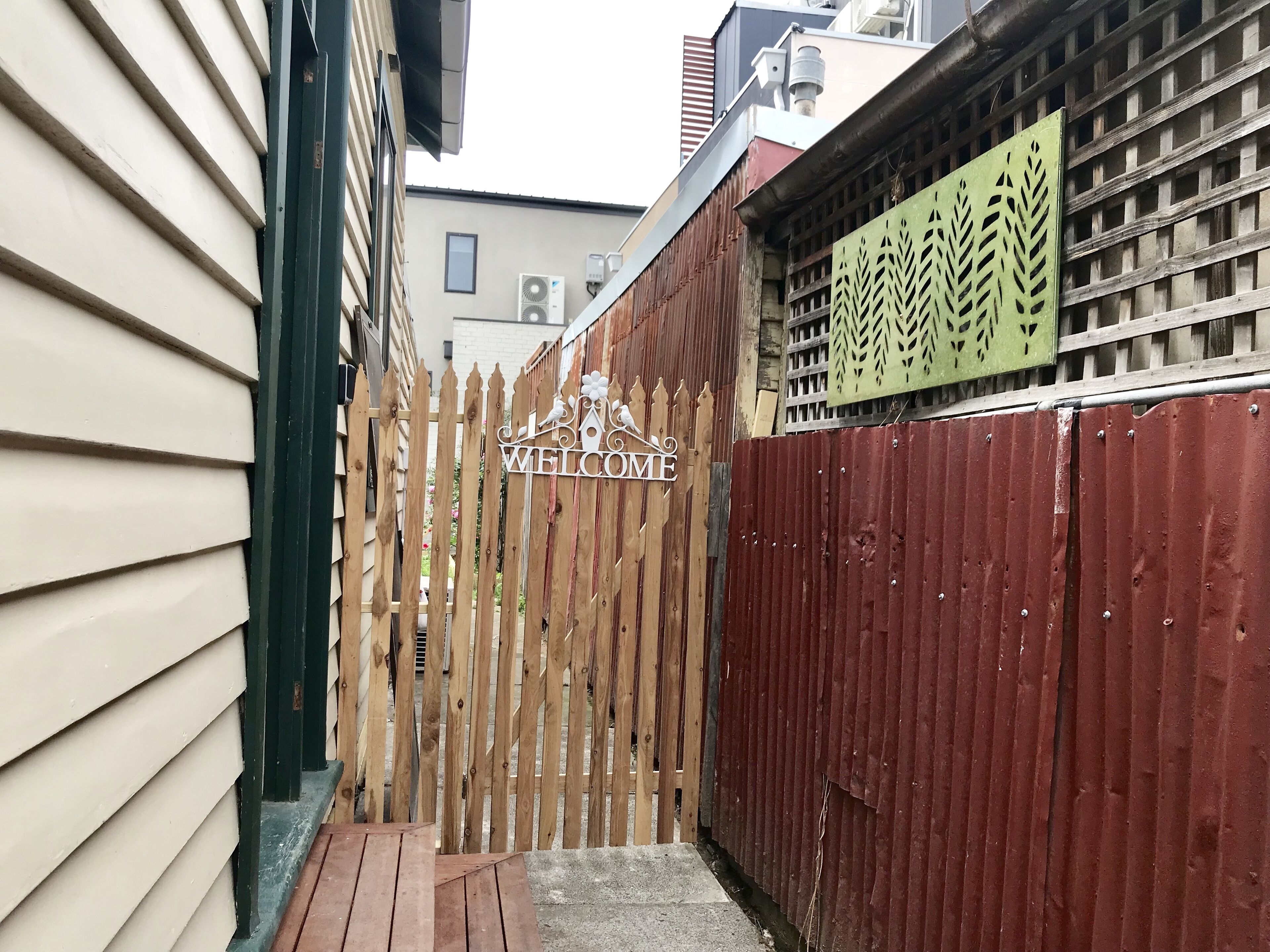 This fabulous old Victorian home is just beautifully renovated — image 2