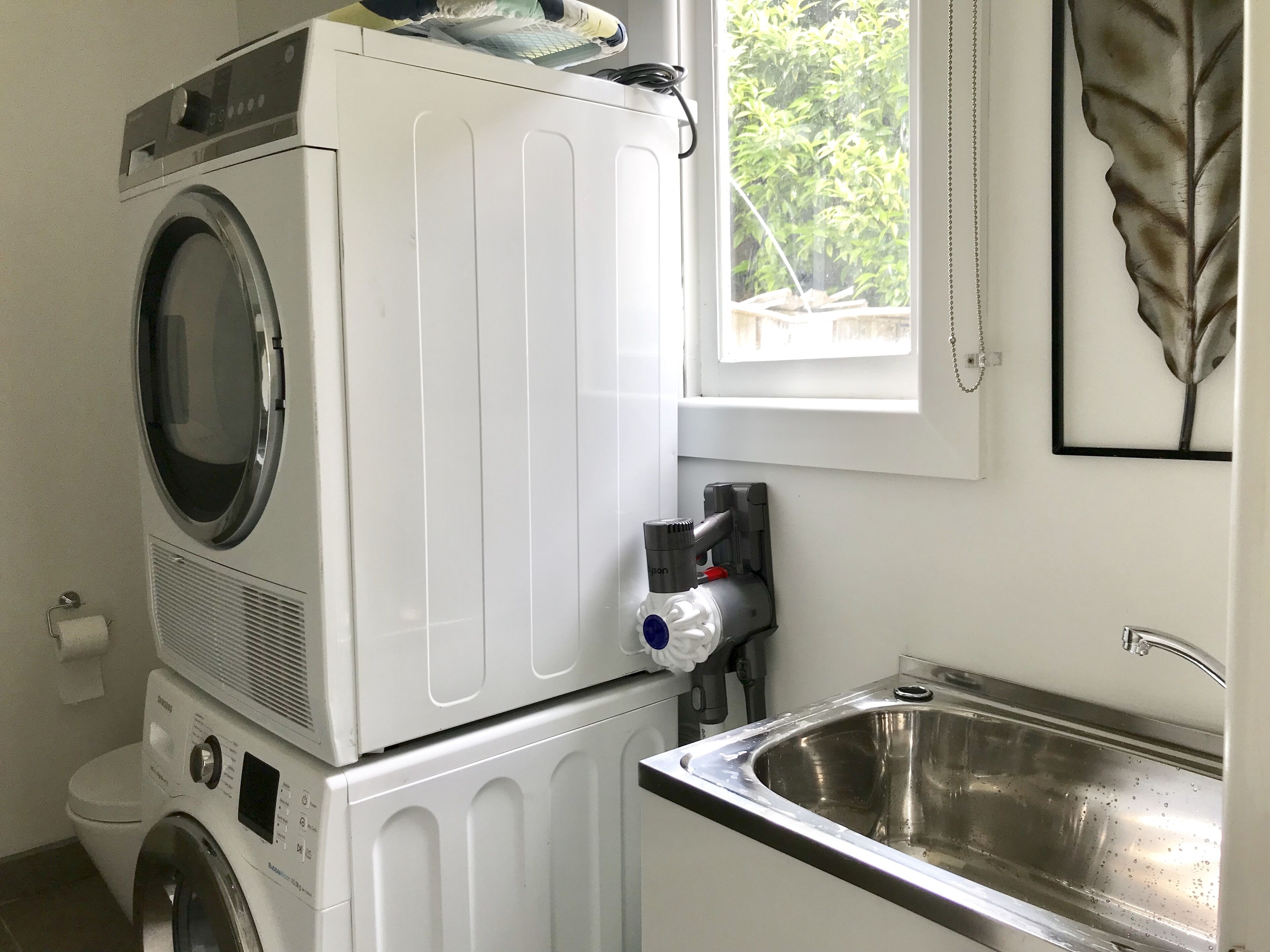 This fabulous old Victorian home is just beautifully renovated — image 3