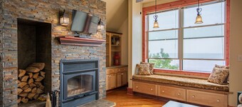 The Inn at Croftville Road Cottages #8. On the Shore of Lake Superior.