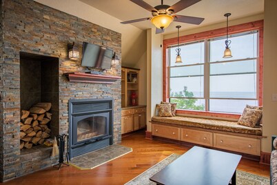 The Inn at Croftville Road Cottages #8. On the Shore of Lake Superior.