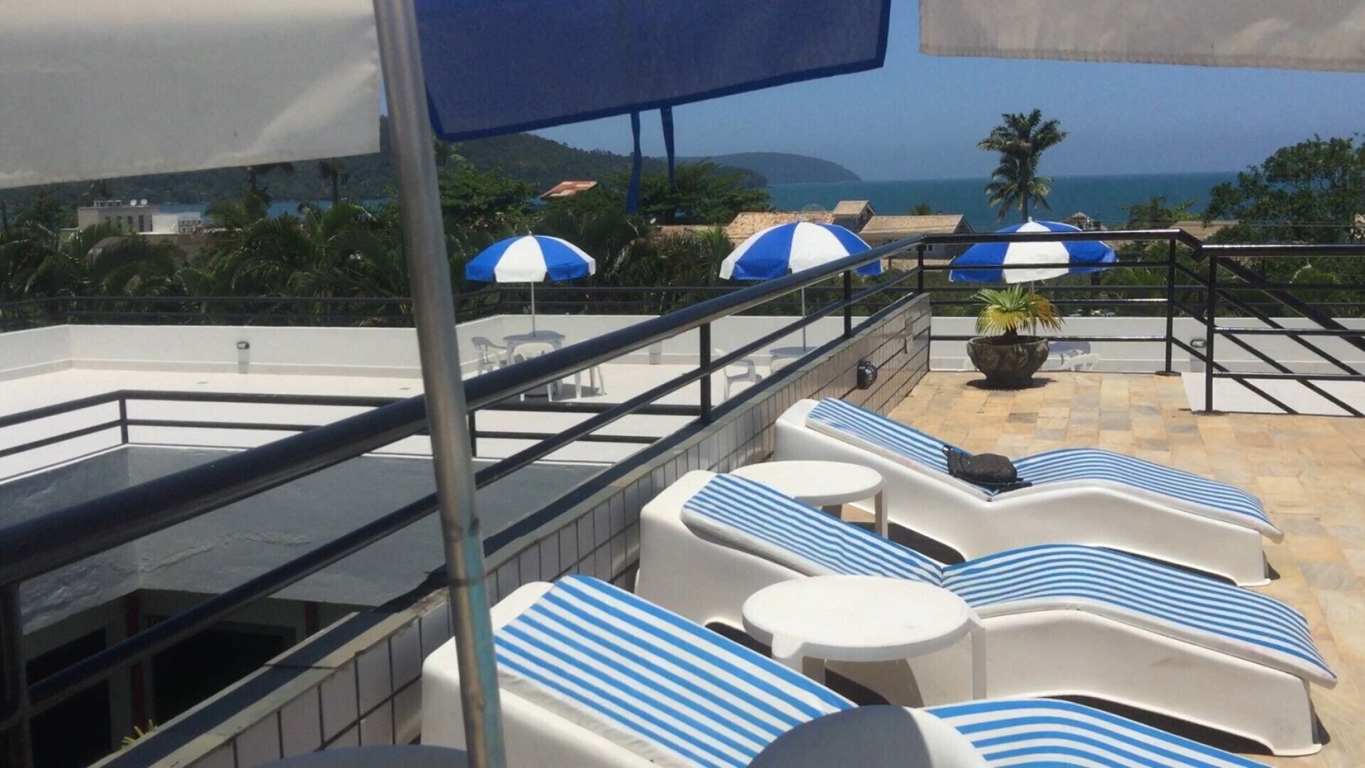 REF # 814-Kendy Flats-Pool on Rooftop w / Superior Sea View