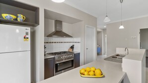 Private kitchen - Family Beach Escape Rye (RYE)
