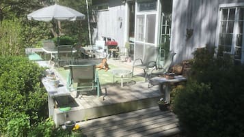 屋外ダイニングエリア