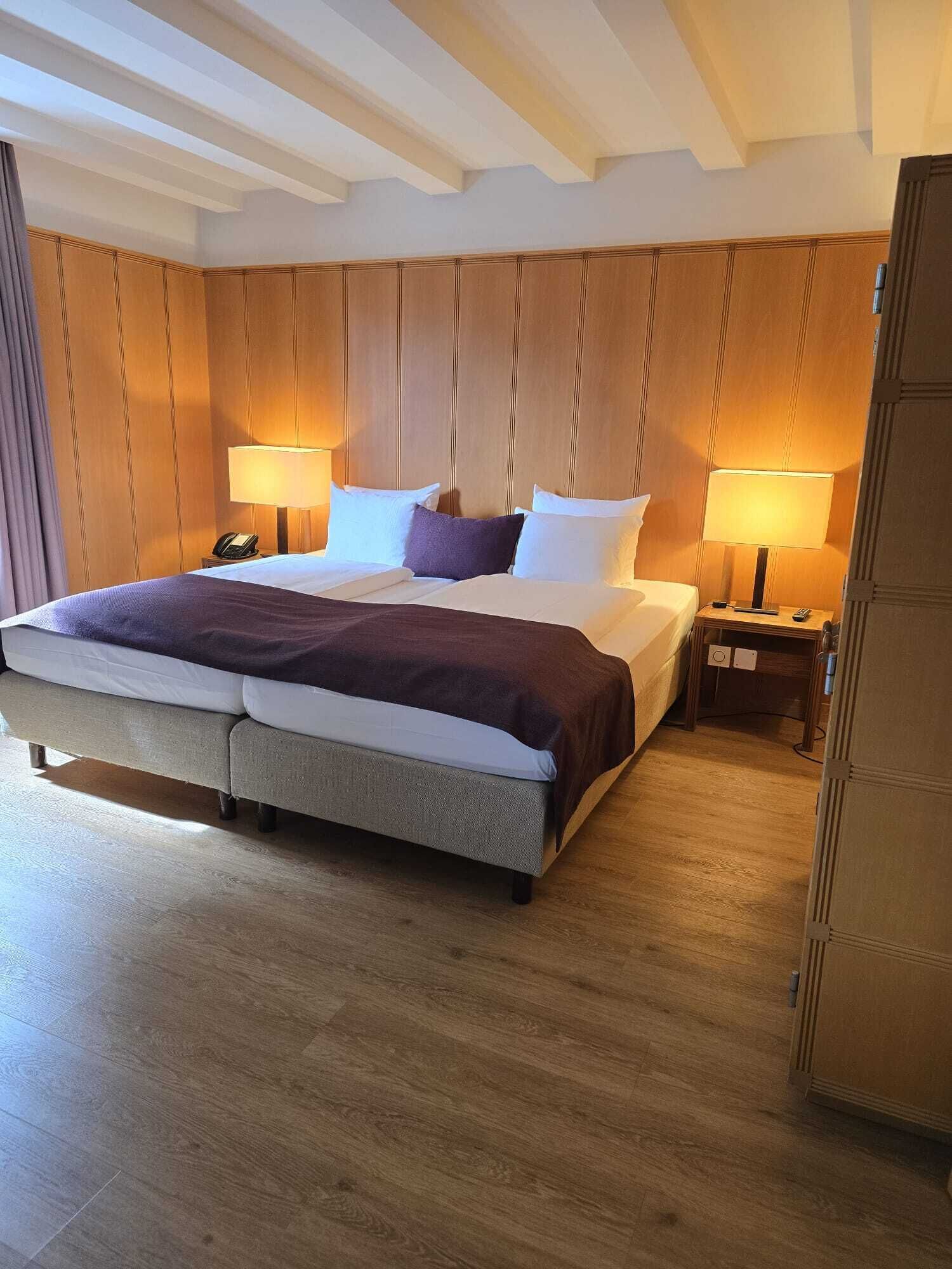 Exclusive Triple Room, Multiple Beds, Non Smoking | Desk, blackout curtains, soundproofing, iron/ironing board