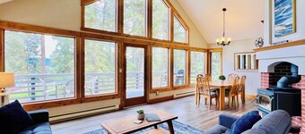 Tree Top Cabin, med Flathead Lake båt slip og tilgang