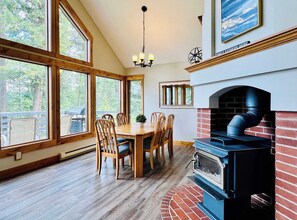 Interior - Tree Top Cabin with access to Flathead Lake (Rollins)