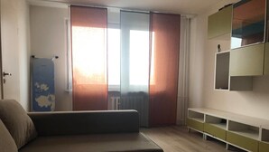 Unclassified image, 2 of 8, button - Apartament Szeligiewicza (Katowice)