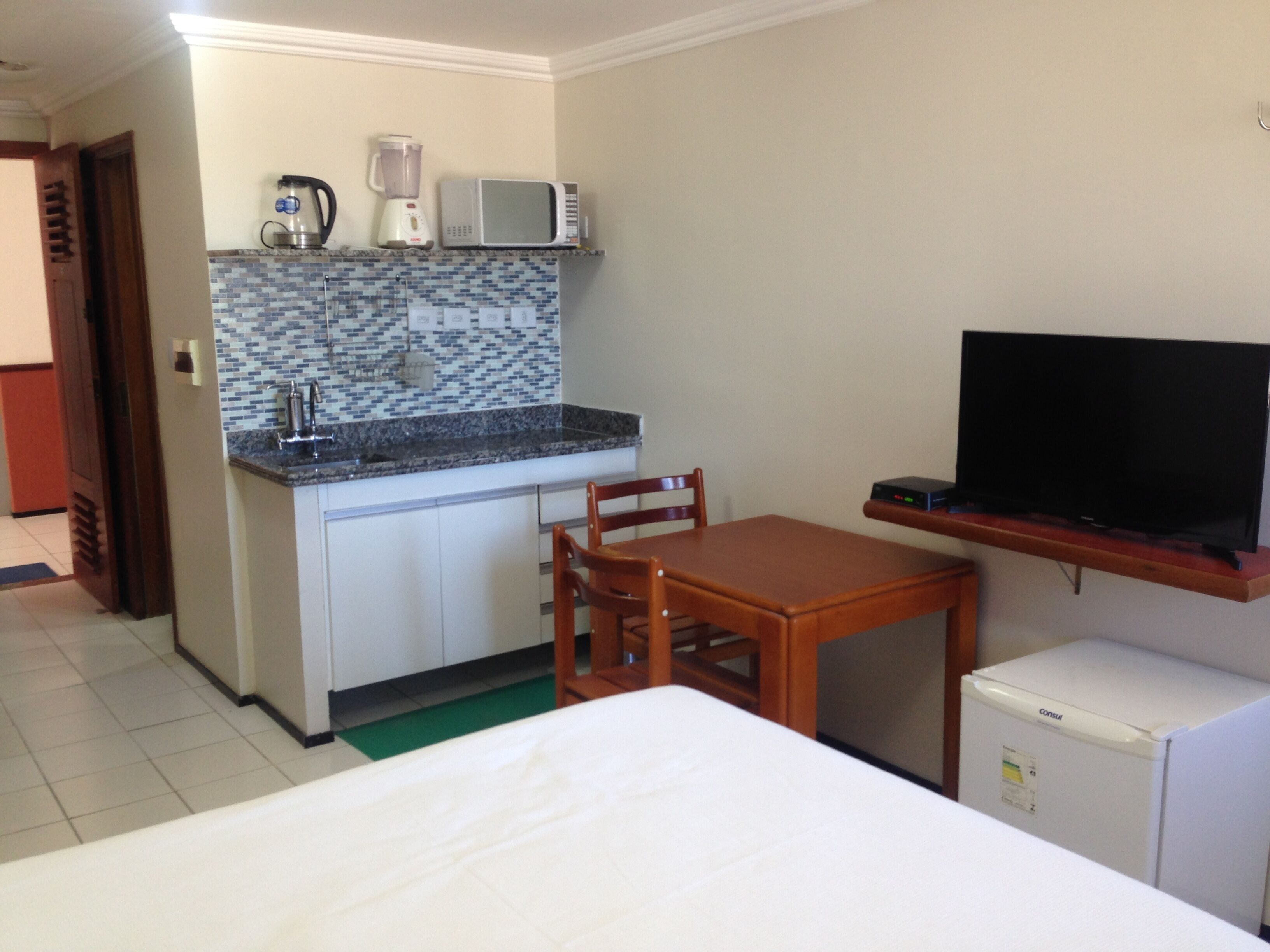 Natal studio in Petrópolis overlooking the sea and hill near Praça das Flores