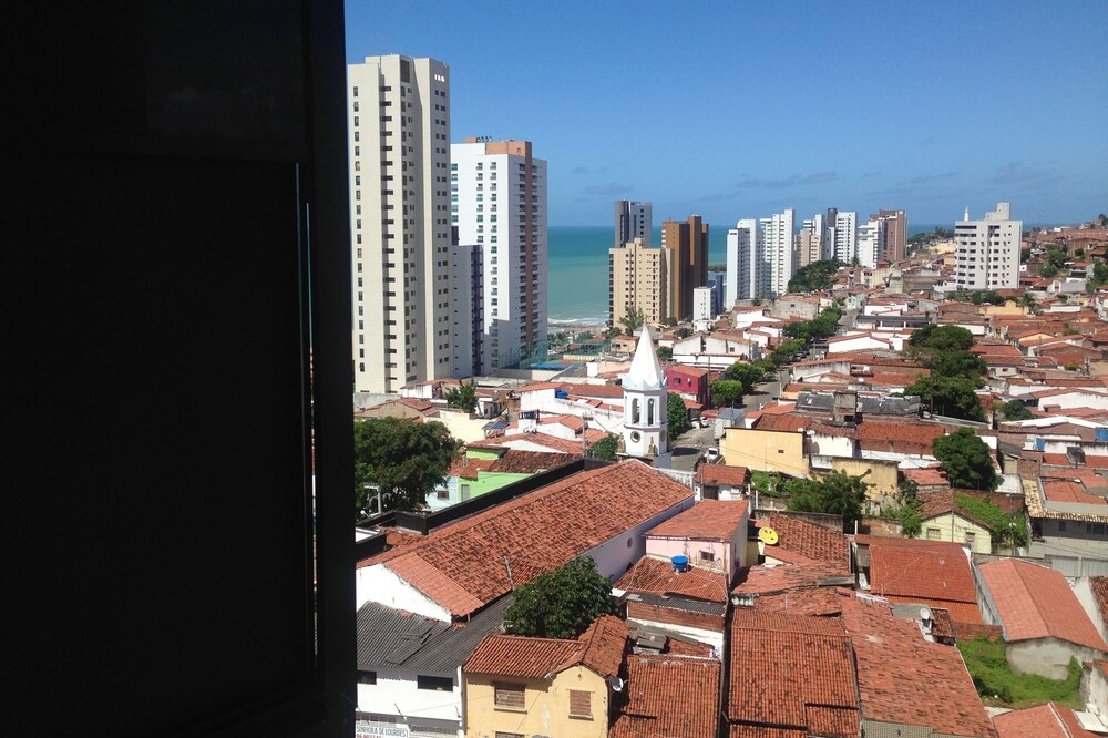 Natal studio in Petrópolis overlooking the sea and hill near Praça das Flores