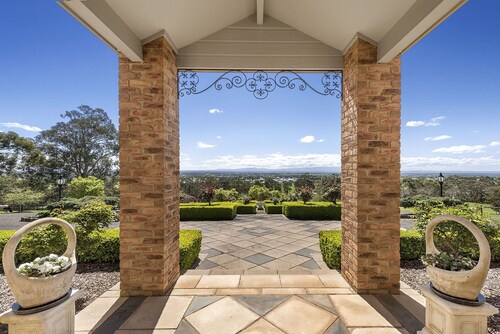 Rosewood Park Guest Suite -The perfect country getaway for couples or friends.