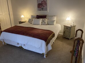 1 chambre, bureau, fer et planche à repasser, Wi-Fi gratuit