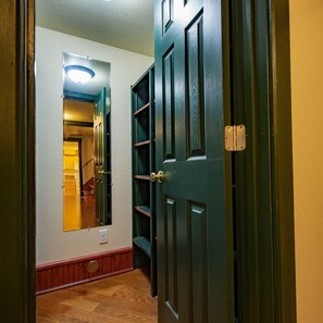 Interior - The Inn at Croftville Road Cottages #7. On the Shore of Lake Superior. (Grand Marais)