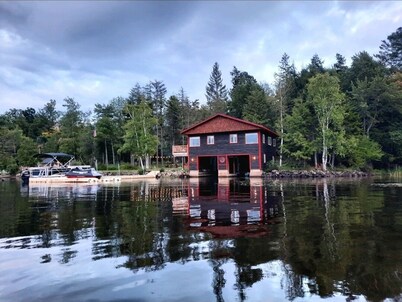 Four seasons Boathouse on Tupper Lake