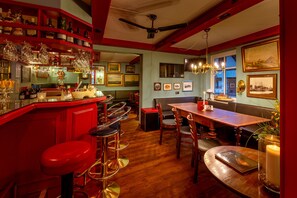 Bar (in der Unterkunft)