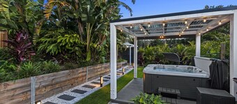 Heavenly Spa Retreat is a cosy and private retreat exclusively for couples.