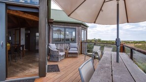 Outdoor dining - Panoramic Views In St Andrews Beach (ST ANDREWS BEACH)