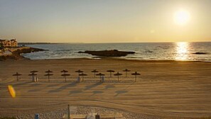Beach nearby, sun-loungers - Luxurious 2 bedroom apartment, close to the Cabo Roig strip and beaches nearby (Cabo Roig)