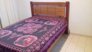 2 slaapkamers, een strijkplank/strijkijzer