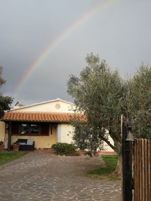 Exterior - Holiday house in the countryside 3 km from the sea (castagneto carducci)