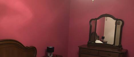 5 bedrooms, bed sheets