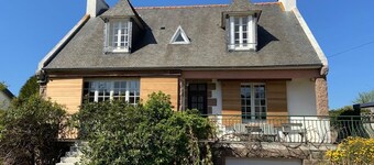 Luminosa casa di famiglia, 5 camere da letto per 10/11 persone, a 250 metri dalla spiaggia