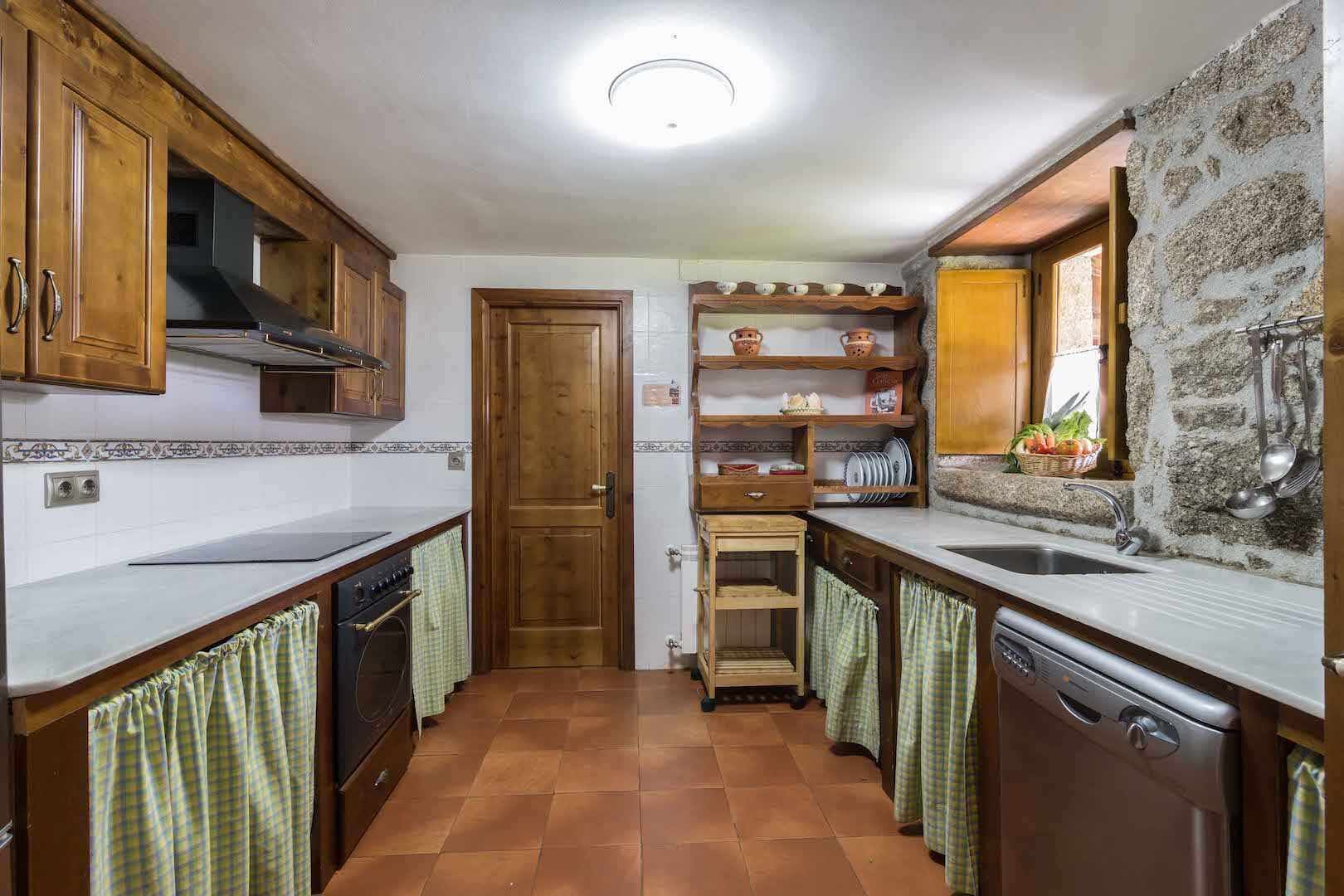 CASA DAS XACIAS STONE HOUSE IN RIBEIRA SACRA