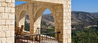 Villa en pierre de 6 chambres avec piscine privée à Miliou