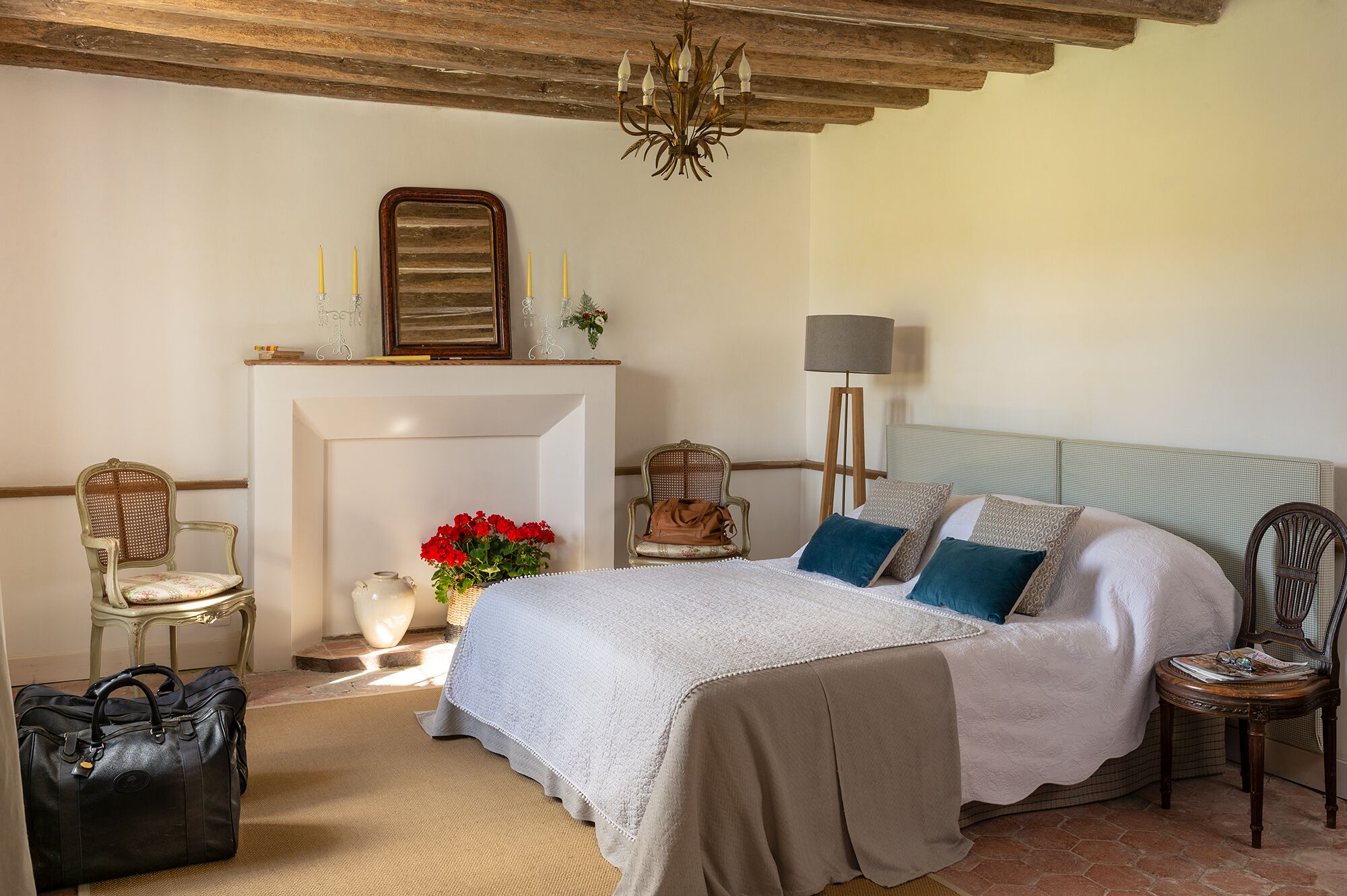 Newly Renovated Countryside Farmhouse