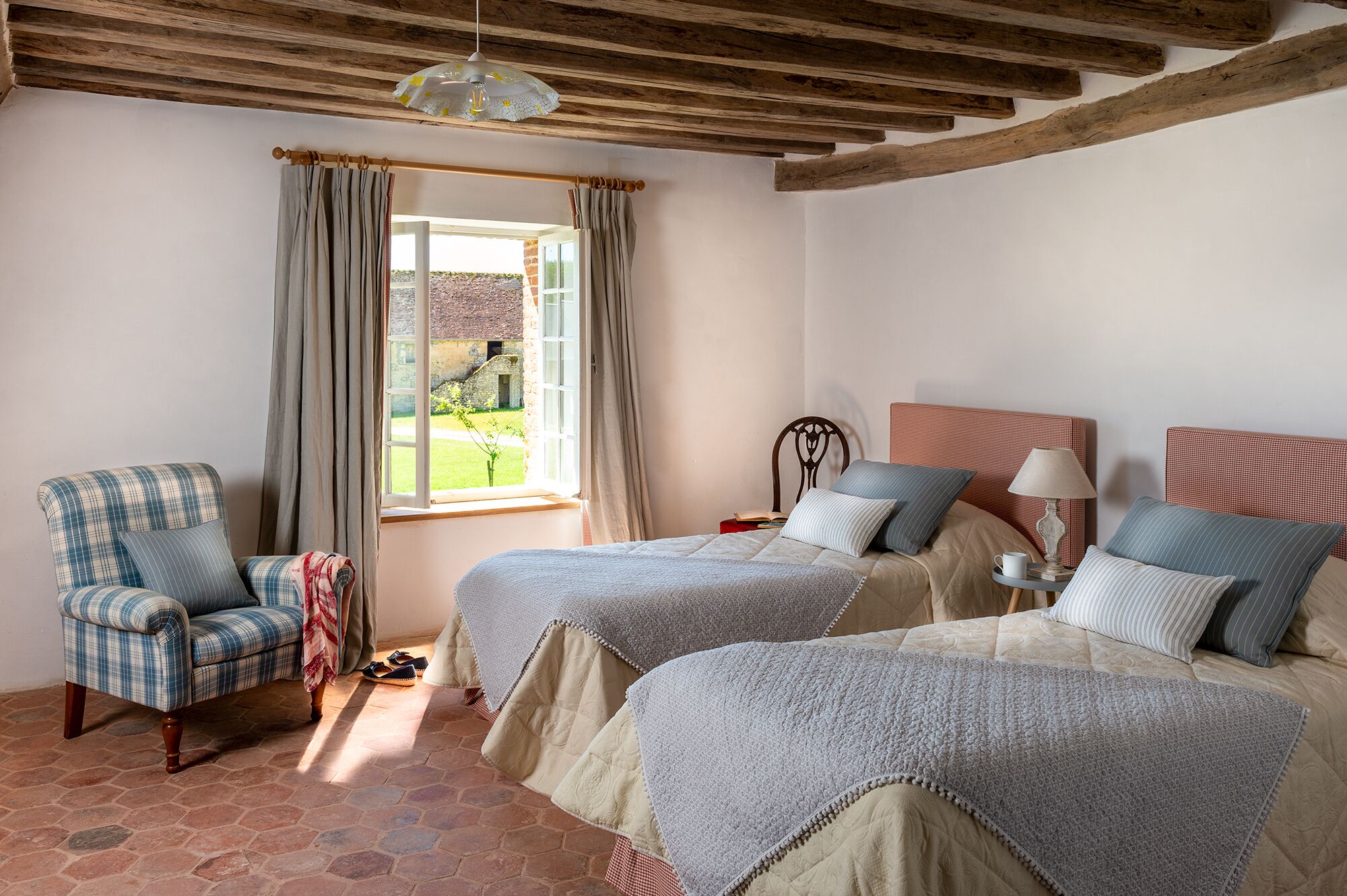 Newly Renovated Countryside Farmhouse