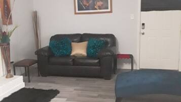 Kamar, 2 Tempat Tidur Queen, Bebas Asap Rokok | Area keluarga