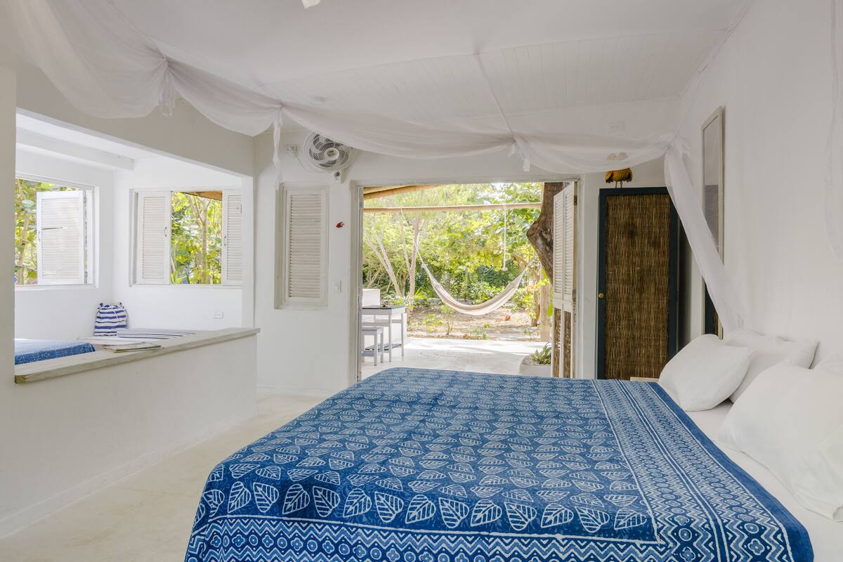 Habitación triple Confort, varias camas, no fumadores (Room 5) | Wifi gratis, mobiliario individual, ropa de cama