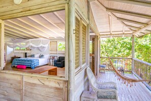 Signature-huone, 1 makuuhuone, parveke, näköala laguunille | Yksilöllisesti kalustettu, ilmainen Wi-Fi, vuodevaatteet