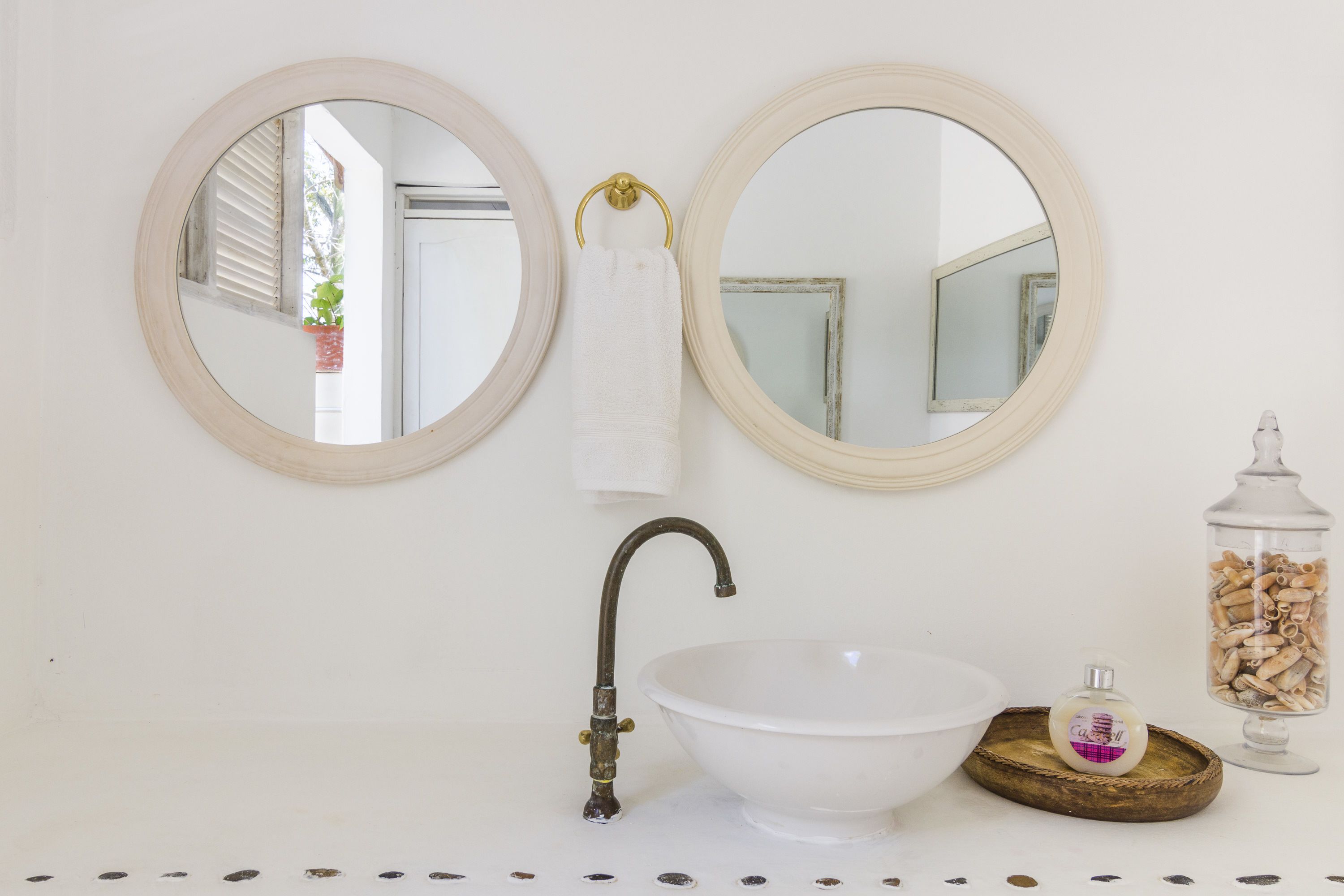 shower, bidet, towels