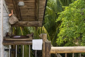 Signature Quadruple Room, Multiple Beds, Non Smoking, Bay View (Room 3) | Bathroom sink - Hotel Playa Manglares Isla Barú (Cartagena)