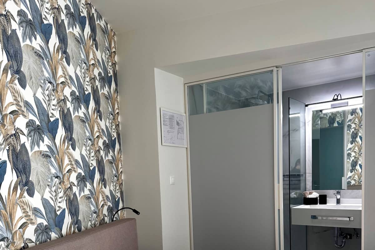 Budget Double or Twin Room | 1 bedroom, Egyptian cotton sheets, premium bedding, in-room safe