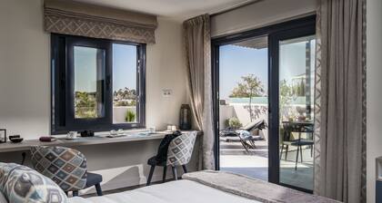 Urban Nest - Suites & Apartments