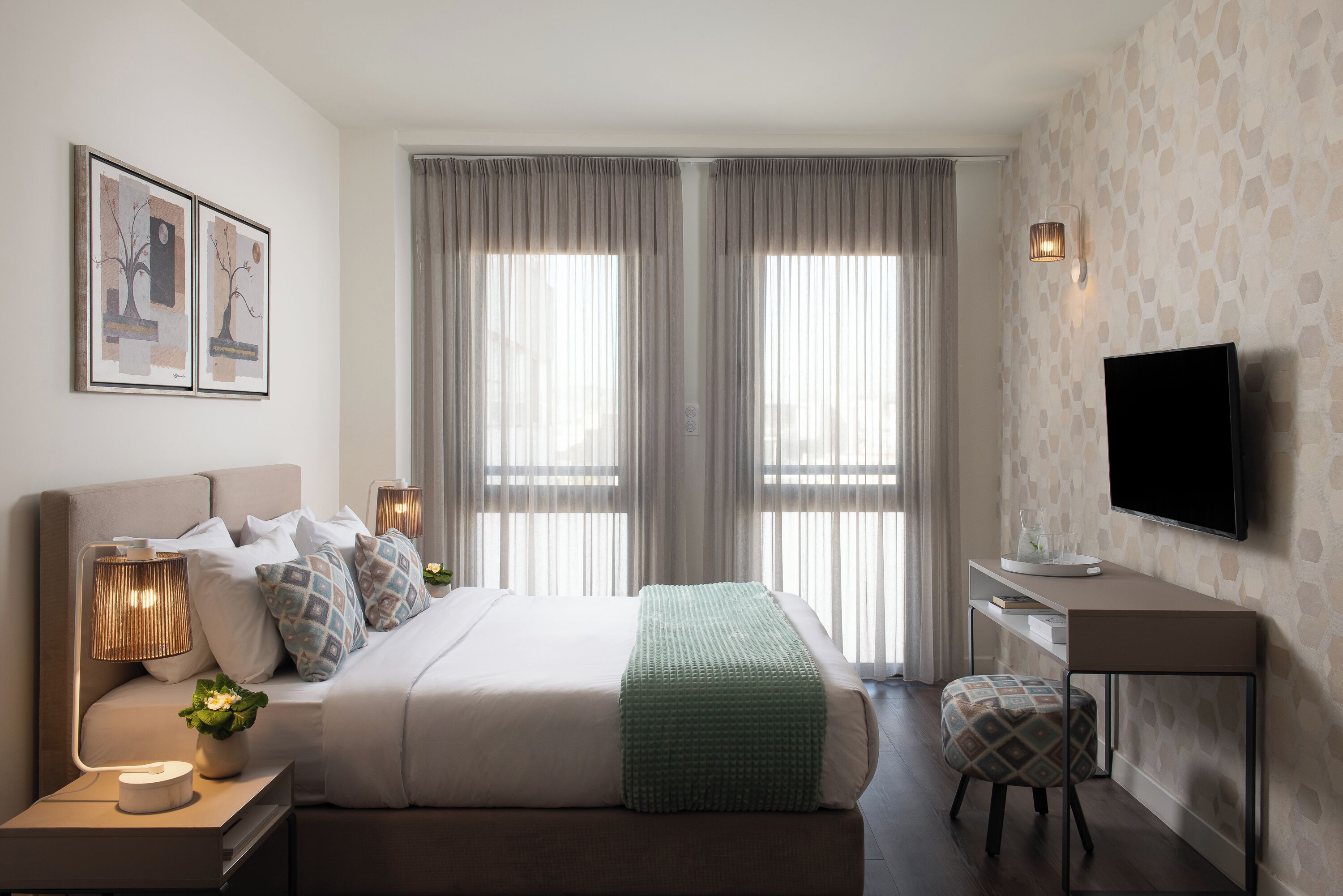 1 bedroom, Egyptian cotton sheets, premium bedding, in-room safe