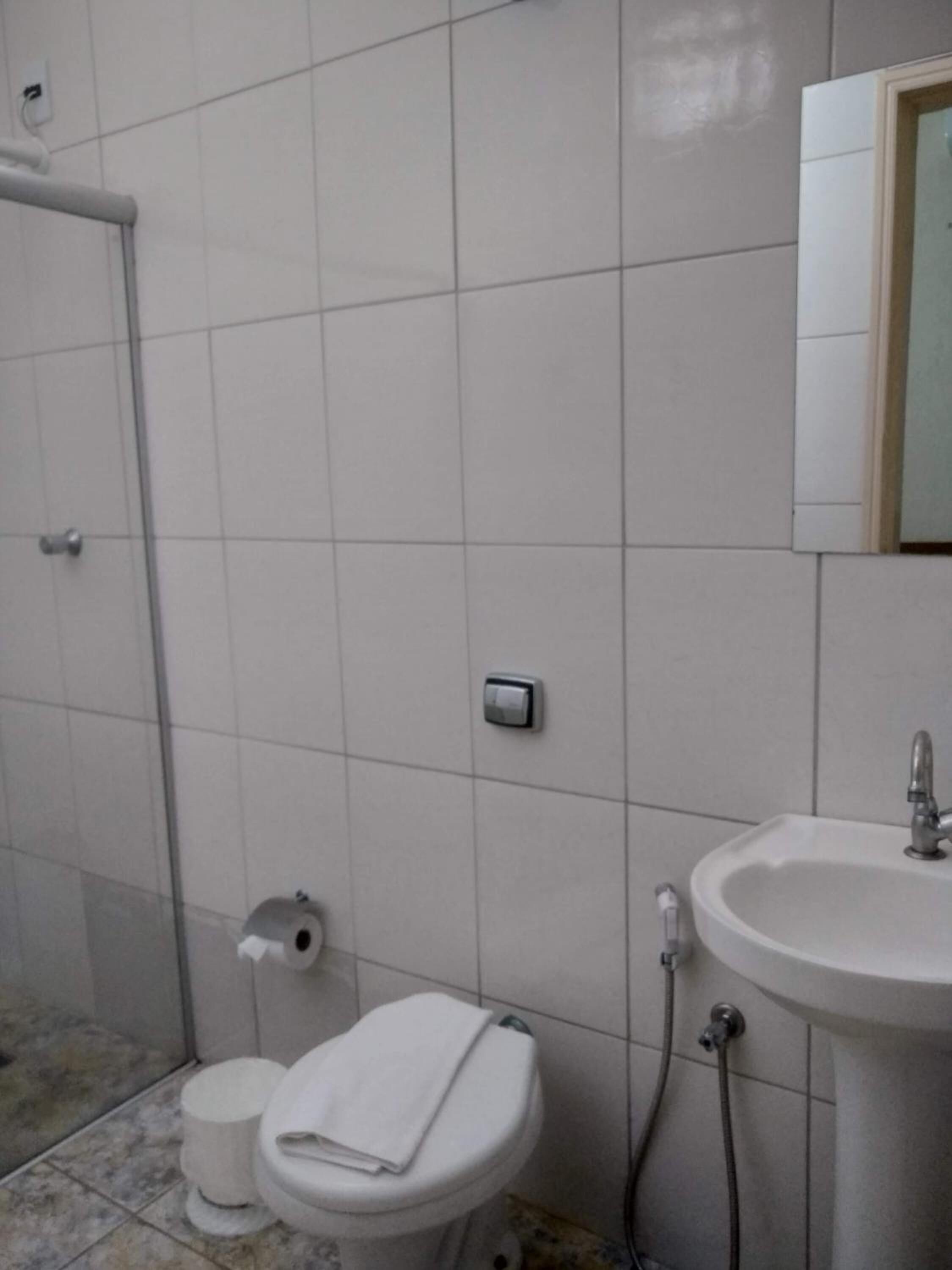 shower, towels, soap, shampoo