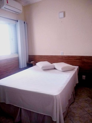 Minibar, desk, iron/ironing board, free WiFi - Lelis Hotel (Itapira)