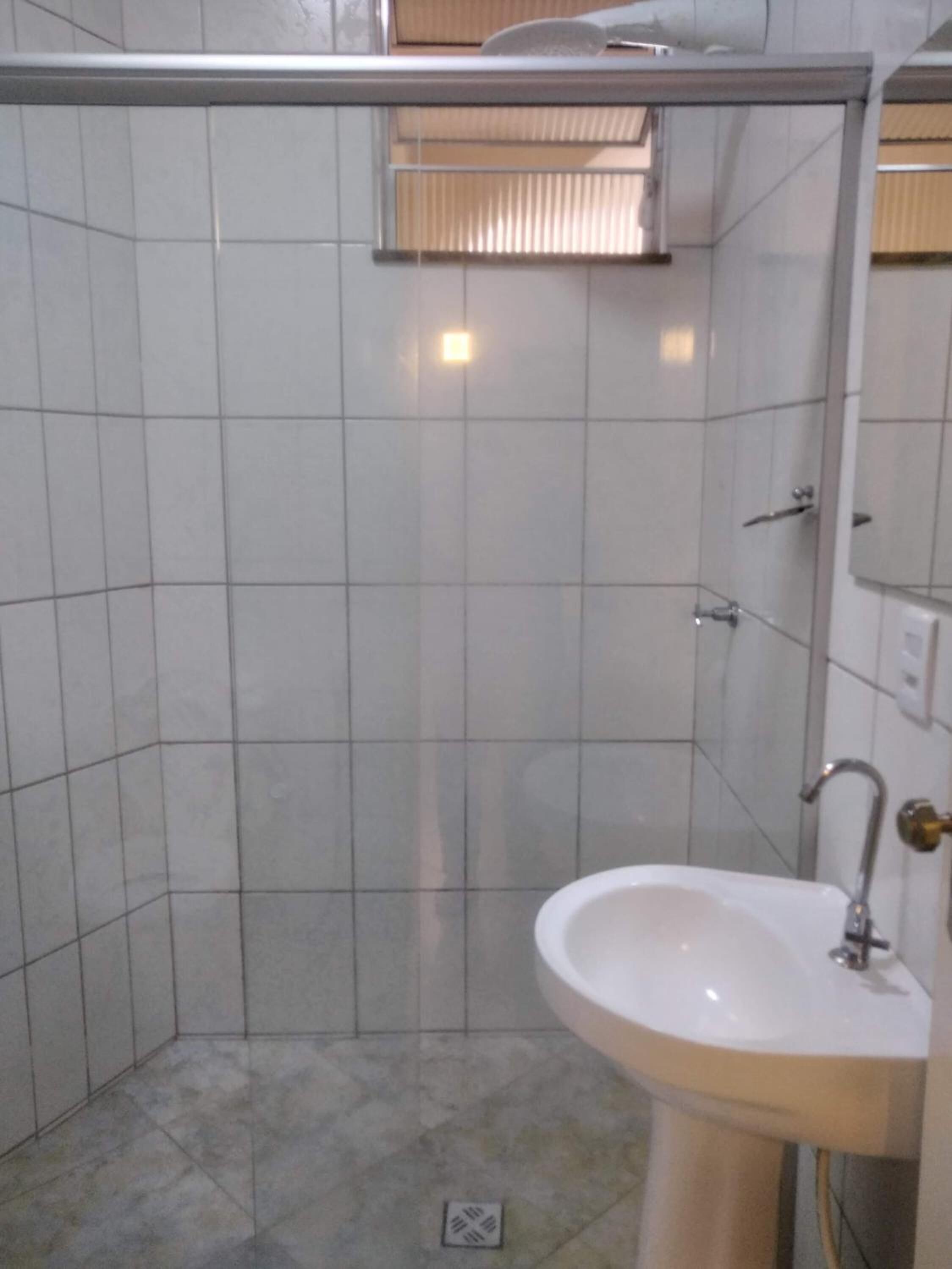 shower, towels, soap, shampoo