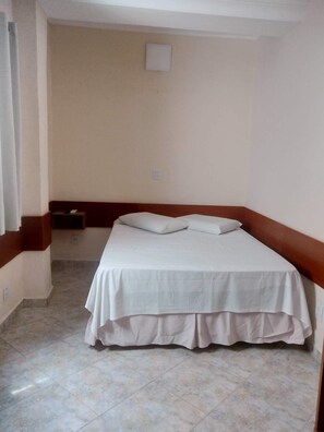 Minibar, desk, iron/ironing board, free WiFi - Lelis Hotel (Itapira)